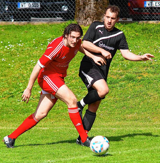 Bild 9: Schnappschüsse aus der Bezirksliga-Saison 2013/2014