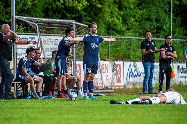 Bild 10: Spvgg. Wutöschingen bezwingt den SV Obersäckingen mit 2:1 &ndash; wir haben Bilder!