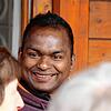 Janaka Kulasinghage aus Sri Lanka lebte 2013/2014 in der Asylbewerberunterkunft in Kressbronn. Er schaffte den Sprung in die deutsche ...