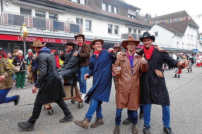 Bild 17: Tierisch was los beim Umzug am Fasnetmendig: Teil 1
