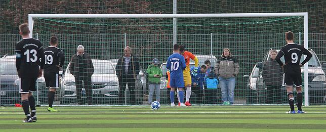 Bild 12: Tabellenführer SV 08 Laufenburg siegt 5:2 beim Verfolger FC Erzingen und wir haben die Bilder