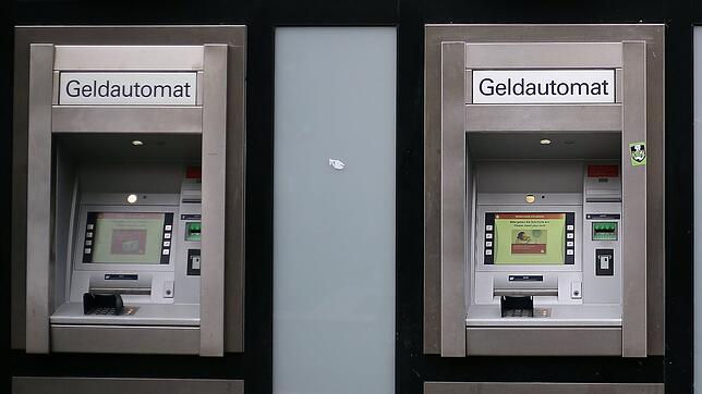 Selbstbedienungs-Geschäftsstellen ersetzen immer mehr kleinere und mittlere Fillialen von Banken im Südwesten.