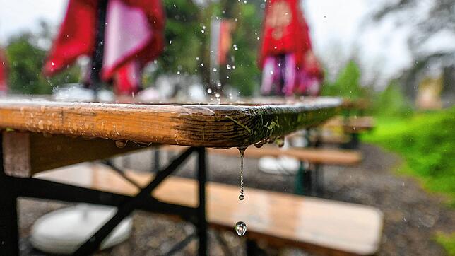 Kein Biergartenwetter: Im Südwesten soll es in den kommenden Tagen nass werden.