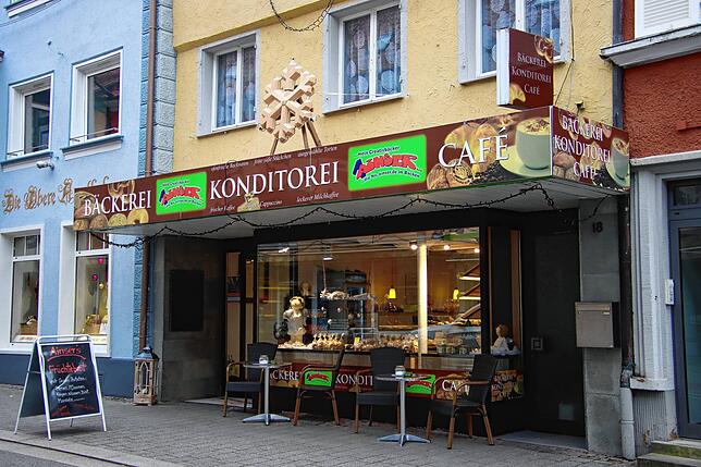Die Filiale der Bäckerei Ainser in der Hauptstraße hat am 24. sowie am 31. Dezember von 6 bis 12 Uhr geöffnet.