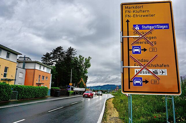 Auch an der neuen B 31-Anschlussstelle in Spaltenstein ist schon alles fertig für die Streckenfreigabe.
