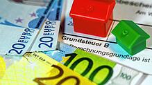 Die Grundsteuer fließt vollständig an die Gemeinden. Bild: Jens Büttner/dpa