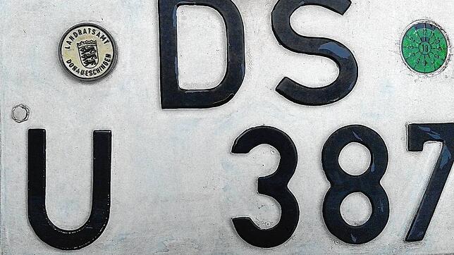 Das alte Donaueschinger Kennzeichen, auch noch mit dem Stempel des Landratsamtes Donaueschingen. Den wird es nicht geben, aber DS kommt ...