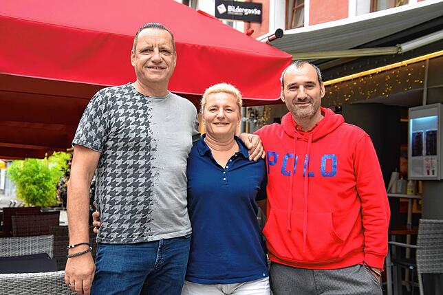 Von Links: Wolfgang und Birgit Schenk von der Bildergasse sowie Andreas Pfaff vom Rebstock in der Niedere Straße haben sich bereits für ...