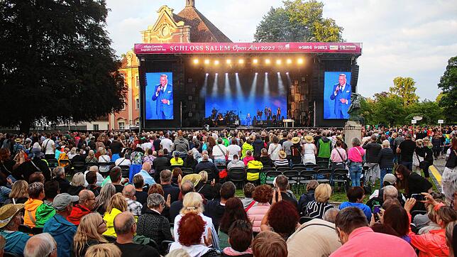 Roland Kaiser begeisterte seine Fans zum Auftakt des Salem Open Airs.