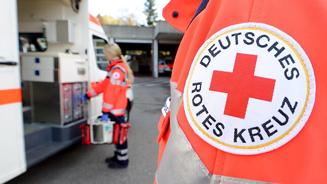 Bild : Attacke auf Sanitäter: Scheinbar hilfloser Mann verletzt Sanitäter in Bad Säckingen