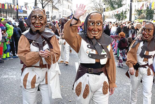 Bild 25: Alle Bilder zum Narrenbaumzug durch die Singener Innenstadt (2)