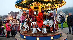 Bild : Immendinger Weihnachtsmarkt am Schloss begeistert die Besucher