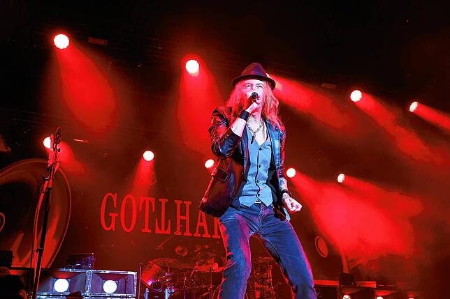 Bild 12: Schlossgarten Open Air: Tausende Rockfans feiern Gotthard und Krokus -  Die besten Bilder