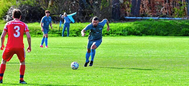Bild 8: SV Jestetten gewinnt 3:1 beim FC Schlüchttal &ndash; und wir haben Bilder!