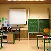Es ist aufgestuhlt: Seit heute haben die Schulen geschlossen. Die Klassenzimmer &ndash; etwa hier in der Radolfzeller Teggingerschule ...