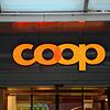 Der Eingang einer Coop-Filiale in Basel.