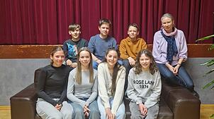 Neue Mitglieder: Max Fehrenbach (hinten, von links), Joel Rutschmann, Max Brandi, Annette Fehrenbach. Vorn, von links: Cleo Binkert, ...