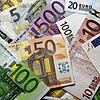 Fast alle Banken drehen derzeit an der Gebührenschraube. Wer Bank-Anteilsscheine erwirbt, kann die Verluste ausgleichen helfen.