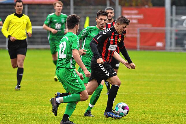 Bild 32: FSV Rheinfelden bleibt mit dem 3:2-Erfolg gegen den FC Freiburg-St. Georgen auch im 13. Saisonspiel unbesiegt &ndash; und wir haben Bilder!