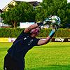 Alles im Griff: Torwarttrainer und 2. Vorsitzender Viktor Kargados eröffnet gemeinsam mit Jugendleiter Markus Althoff unter dem Dach des ...