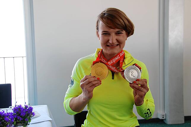 Anna-Lena Forster, 26, bei ihrer Ehrung im vergangenen Jahr im Rathaus, nachdem sie bei den Paralympics 2022 vier Medaillen mit nach ...