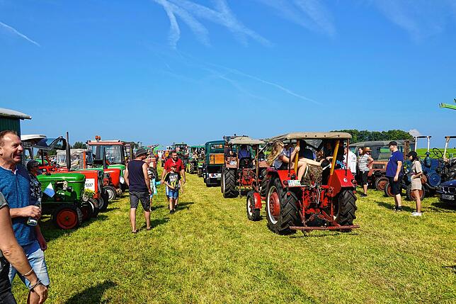 Bild 16: Sommerfest mit Oldtimertreffen MV Heimatklang Hütten