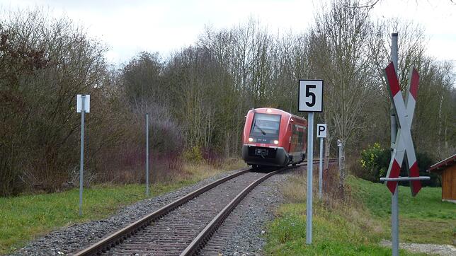 Der Schülerzug zwischen Waldshut und Wutöschingen wird ab September wieder fahren. Insgesamt werden vier Züge täglich auf der Strecke ...