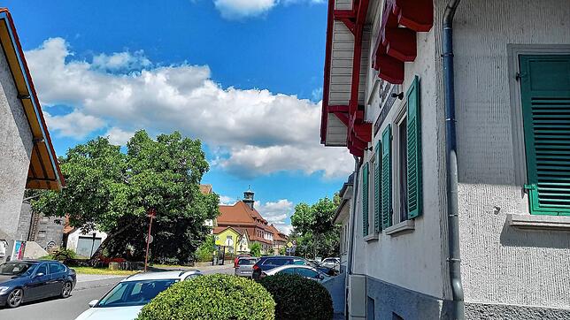 Blick in der Arlener Straße: Die Gebäude entlang der Straße sieht die Analyse als schützenswert an, um den Charakter des Orts zu bewahren.