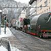 Nichts geht mehr auf der Bundesstraße 500 in Triberg. Liegengebliebene Lastwagen stauen sich.