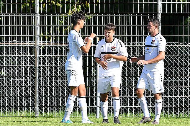 Bild 2: FV Lörrach-Brombach II besiegt den FC Hochrhein mit 7:4 &ndash; und wir haben Bilder!