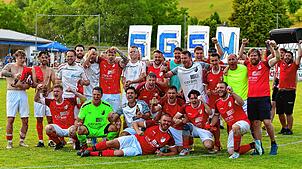 Hurra, wir sind dieser da! Nach acht Jahren kehrt der SV Eschbach zurück in die Kreisliga A, Ost. Wie schon im Hinspiel setzte sich die ...