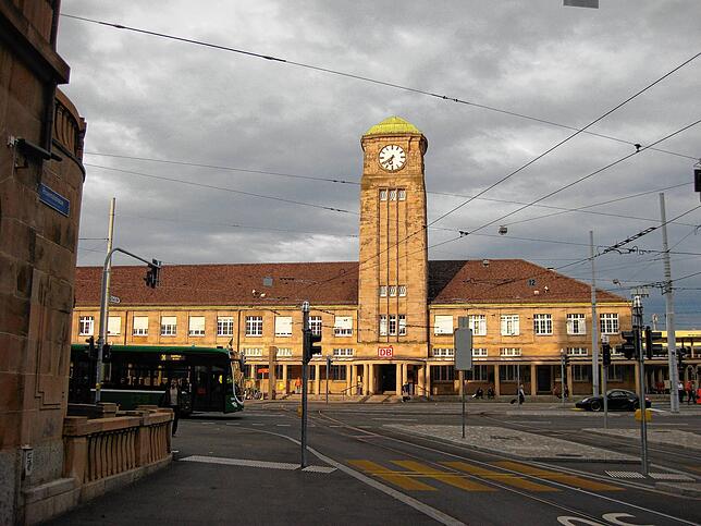 Heute ohne Fahnen: Der Badische Bahnhof in Basel ist Deutschlands Vorposten in der Schweiz.