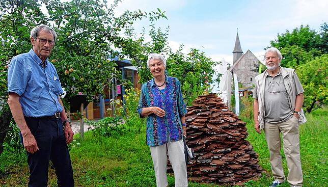 Die „insekten.garten.schau“ ist ein Gemeinschaftsprojekt von NABU und BUND (von links): Hartmut Walter und Marianne ...