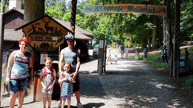 Beliebt und bekannt: Das Waldshuter Wildgehege wird als Naherholungs- und Ausflugziel geschätzt &ndash; wie hier die Familie Brunck aus ...