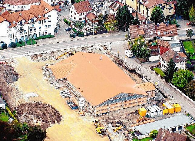 Ein Blick auf das Lidl-Areal, wo früher das Douglas‘sche Forsthaus und Holzbau Mock standen.