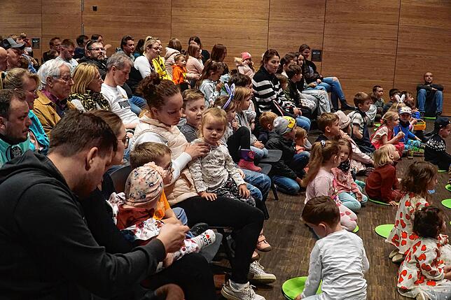 Bild 14: Osterfreude pur: So bunt war die Ostereiersuche im Jugend- und Kulturzentrum Klosterhof