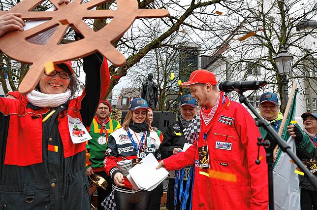Bild 6: Fasnacht 2025 in Radolfzell: Diese Narren-Bilder zeigen die unvergessliche Machtübernahme