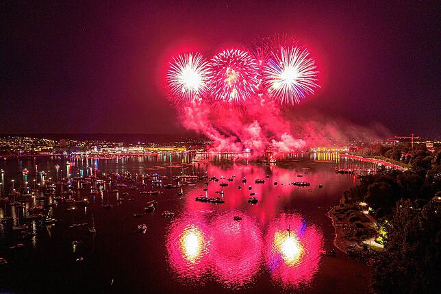 Bild 11: Spektakuläre Bilder vom Feuerwerk bei Seenachtfest und Fantastical 2022