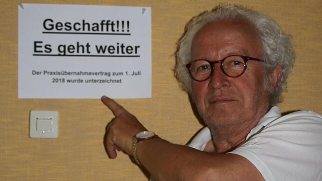 Die Praxis ist verkauft, deshalb bleibt Clemens Willmann äußerst zuversichtlich: Auch wenn sein Nachfolger erst zum 1. Oktober anfangen ...