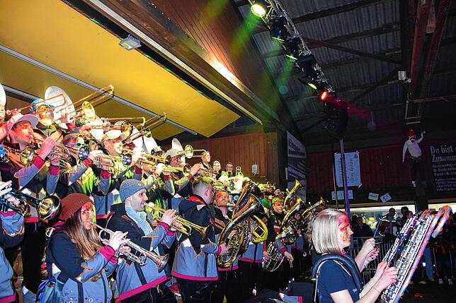 Bild 6: Spektakuläre Party in Nöggenschwiel: Die besten Bilder vom Guggenmusik-Event 2025