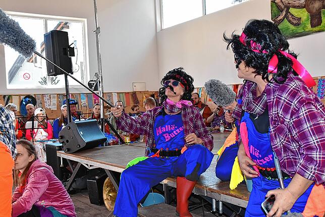 Bild 25: Honstetter Narren feiern Rosenmontag mit buntem Programm