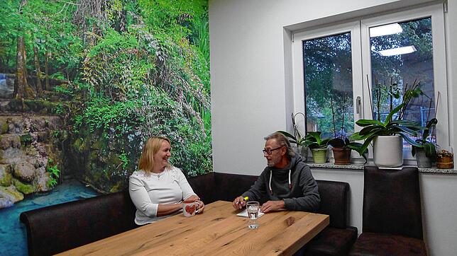 Gemeinderätin Julia Keller sitzt seit 2019 im Gremium und spricht mit SÜDKURIER-Mitarbeiter Wolf-Dieter Guip über die Kommunalpolitik.