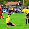 Geisingens Spieler jubeln, die Akteure des FC Öhningen-Gaienhofen hadern mit dem Ausgleichstreffer in der letzten Aktion.