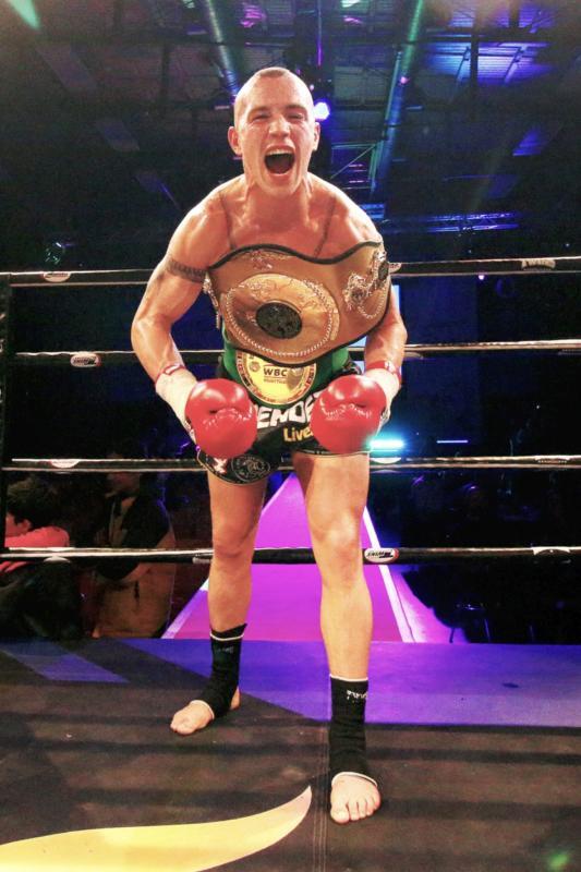 Der Thaiboxer Sebastian "El Loco" Harms-Mendez ist aktueller Afso-Weltmeister.