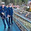 Die Polizeipräsenz sorgt beim Weihnachtszauber in Triberg für ein Sicherheitsgefühl bei den Besuchern – hier zwei Beamte im Jahr 2016.