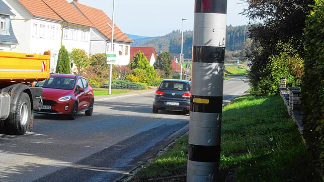 Das Verkehrsaufkommen in der Ortsdurchfahrt Aulfingen hat um 2,8 Prozent zugenommen. Bild: Franz Dreyer