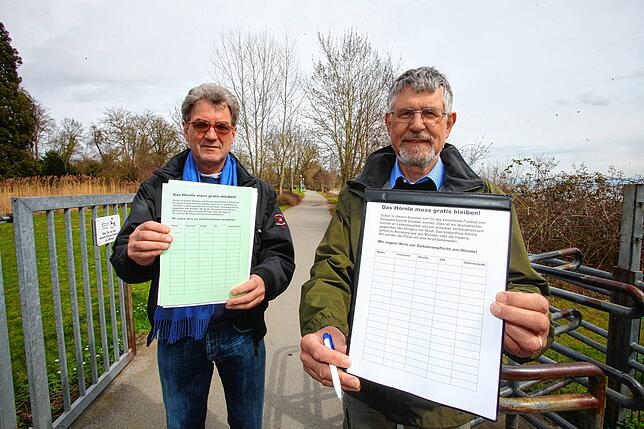 (Archivbild) Auch für einen Aprilscherz zu haben: Peter Müller-Neff, hier mit Henrich Tiessen, 2011, als der SÜDKURIER die Konstanzer ...
