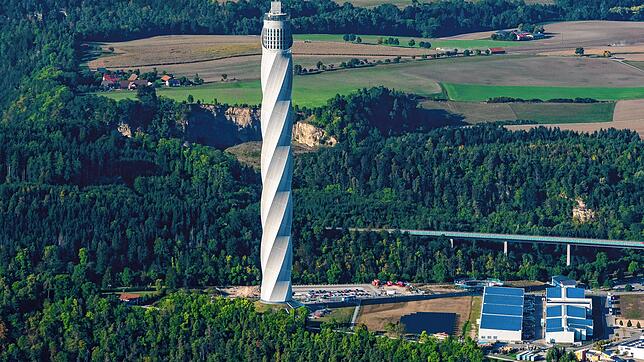 Der Thyssenkrupp Testturm in Rottweil.