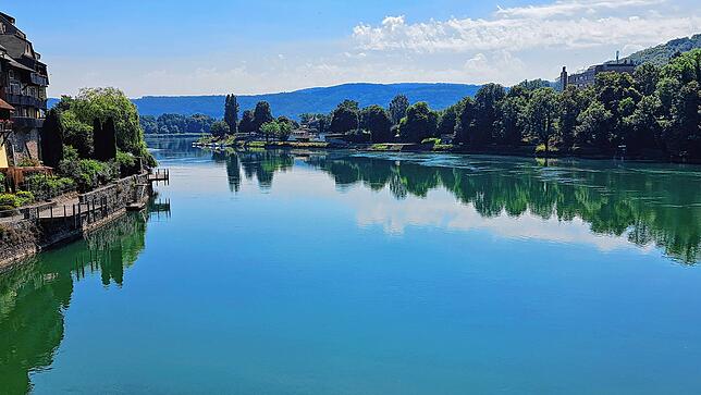 Zwei Laufenburg &ndash; jeweils rechts und links des Rheins.