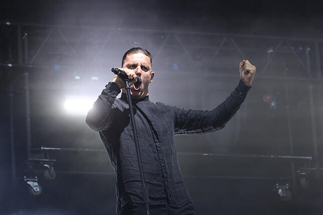 Bild 27: Das miese Wetter kann die Stimmung auf dem Southside nicht trüben: Hier sehen Sie die Bilder vom Festival-Samstag